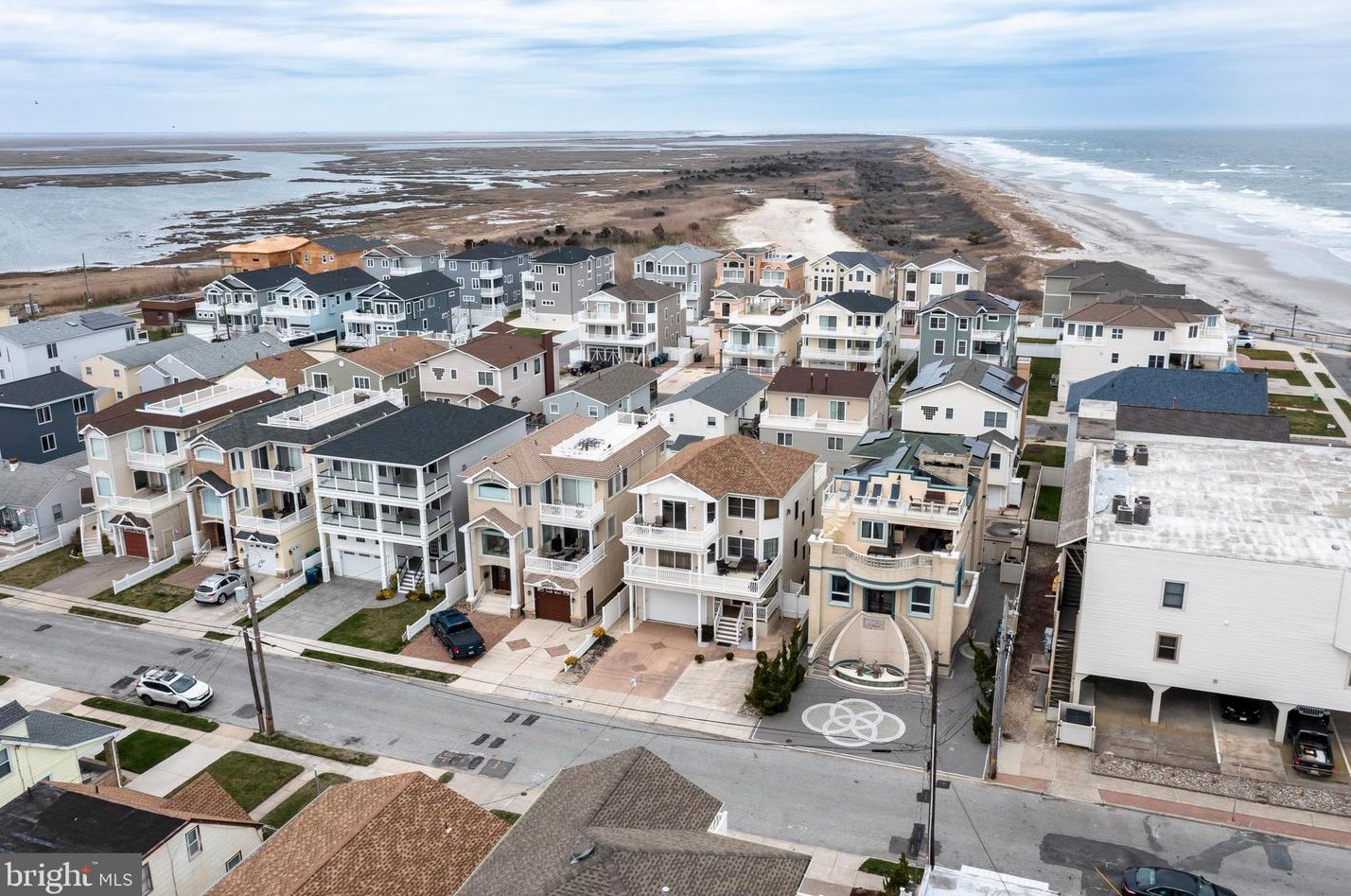 217 13th St N, Brigantine City, NJ 08203