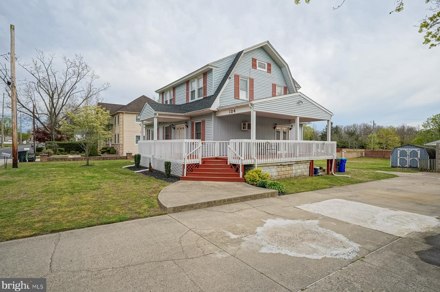 124 1st Rd, Elm, NJ 08037-3132