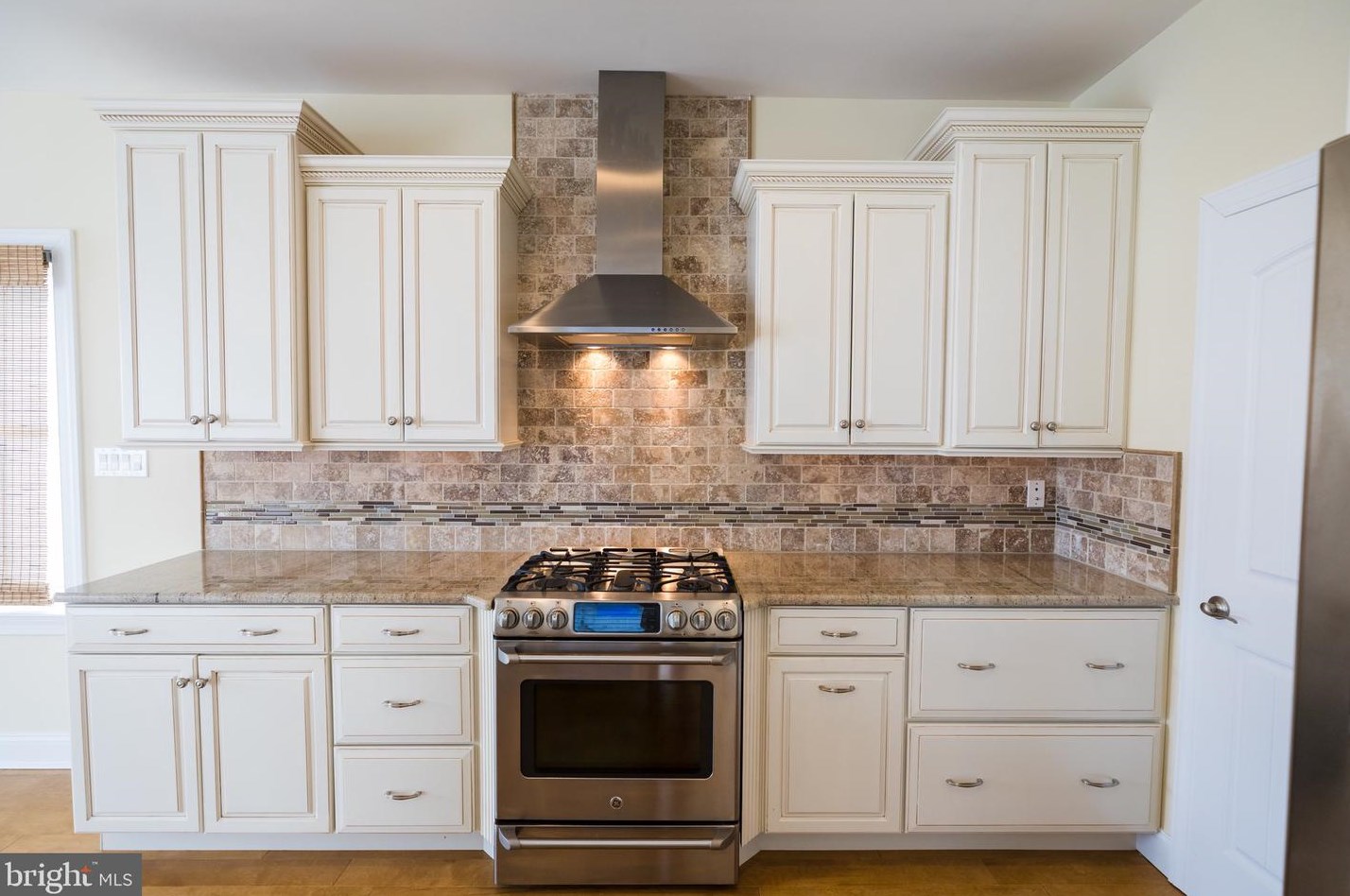 215 14th St N, Brigantine City, NJ 08203