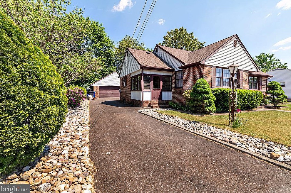 326 Chestnut St, Elm, NJ 08037-1441
