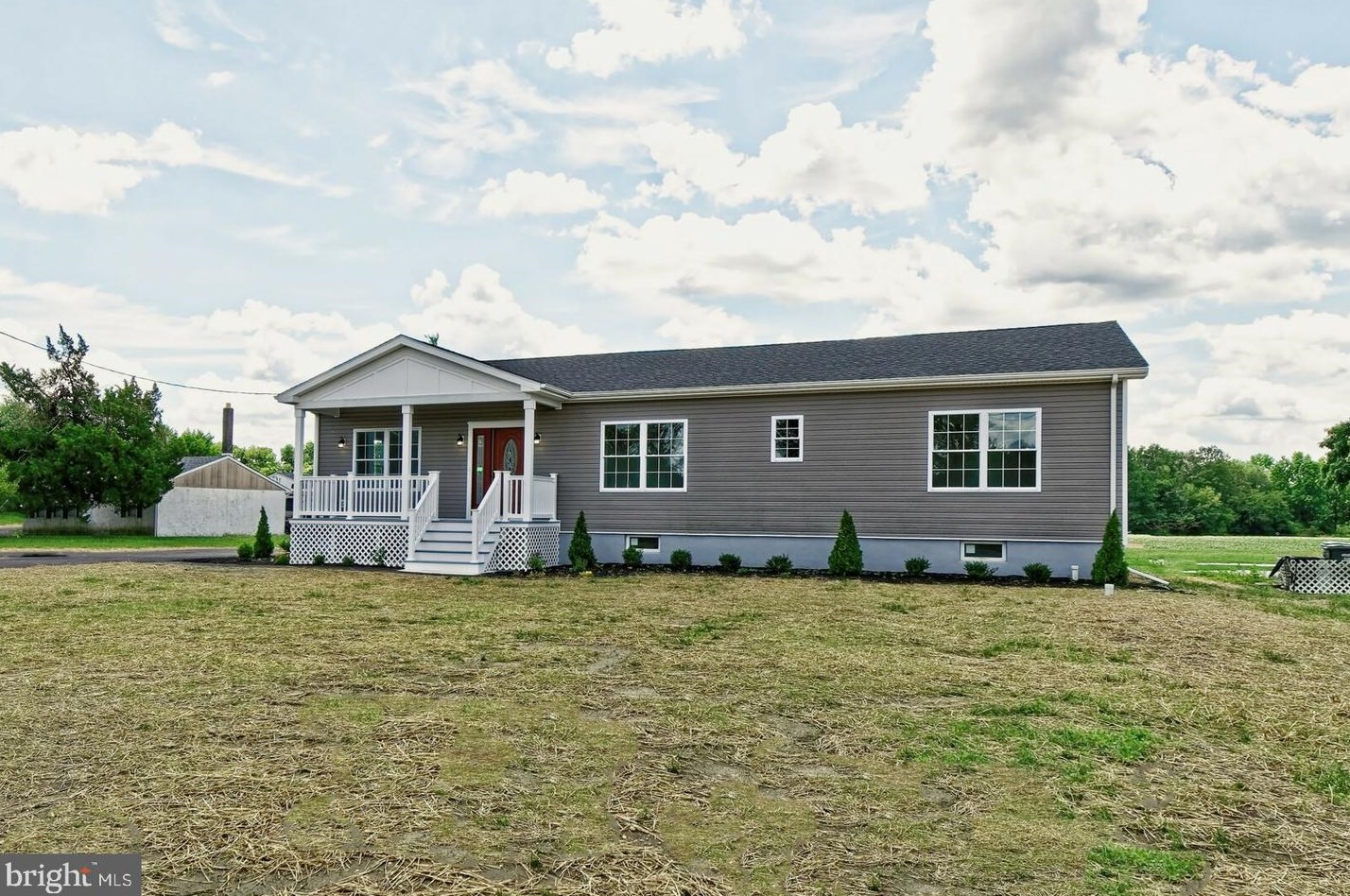 551 Forest Grove Rd, Vineland, NJ 08360-8738
