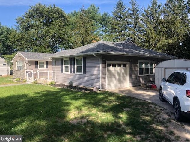 710 Campanella Dr, Elm, NJ 08037-1805