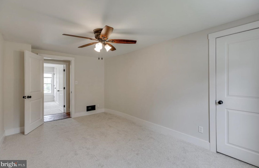 554 3rd St, Elm NJ  08037-1749 exterior