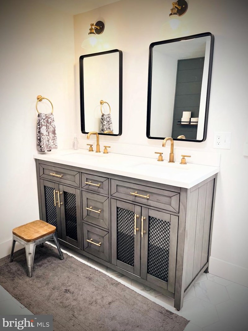 554 3rd St, Elm NJ  08037-1749 exterior