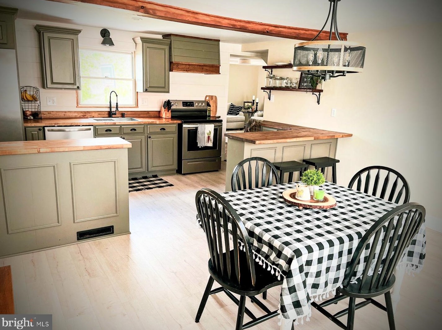 554 3rd St, Elm NJ  08037-1749 exterior