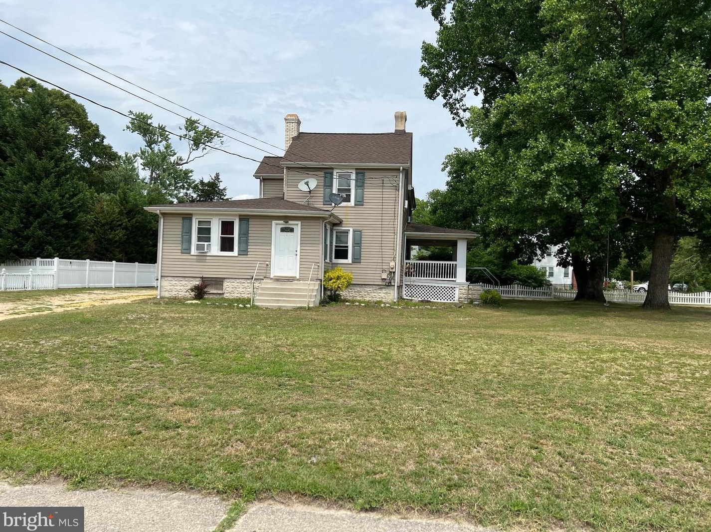 607 Fairview Ave, Elm, NJ 08037-1907