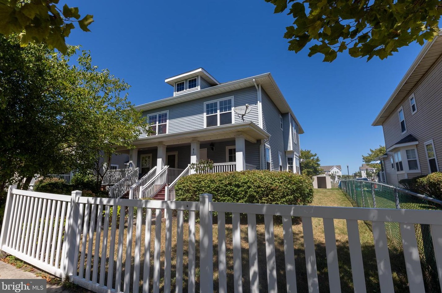 419 N South Carolina Ave, Atlantic City, NJ 08401
