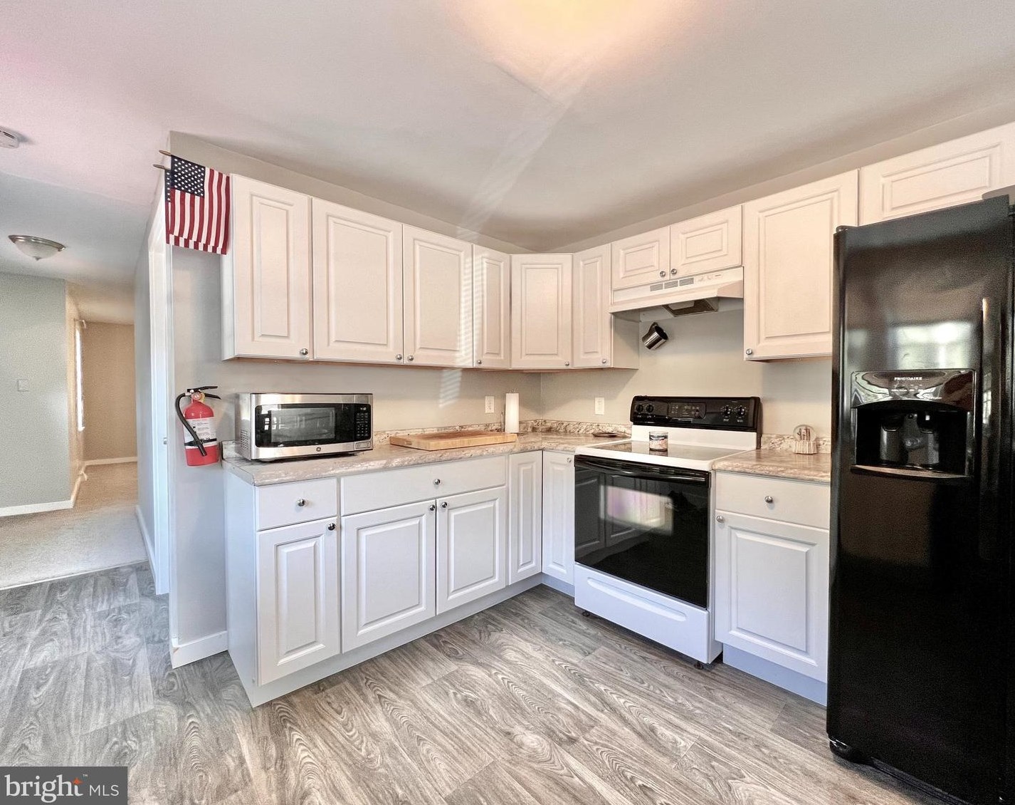 136 Cumberland Ave, Estell Manor, NJ 08319