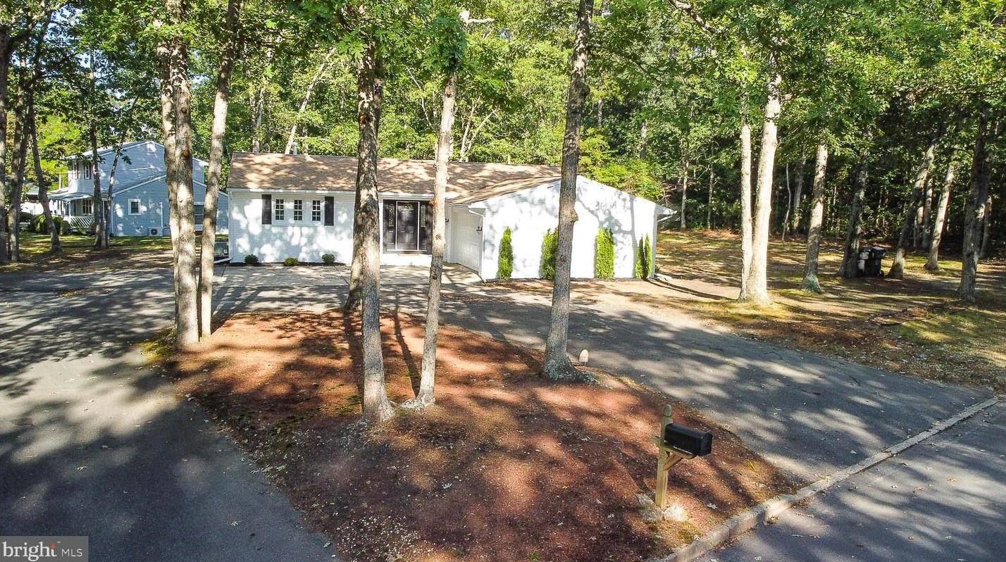 730 8th St, Elm, NJ 08037