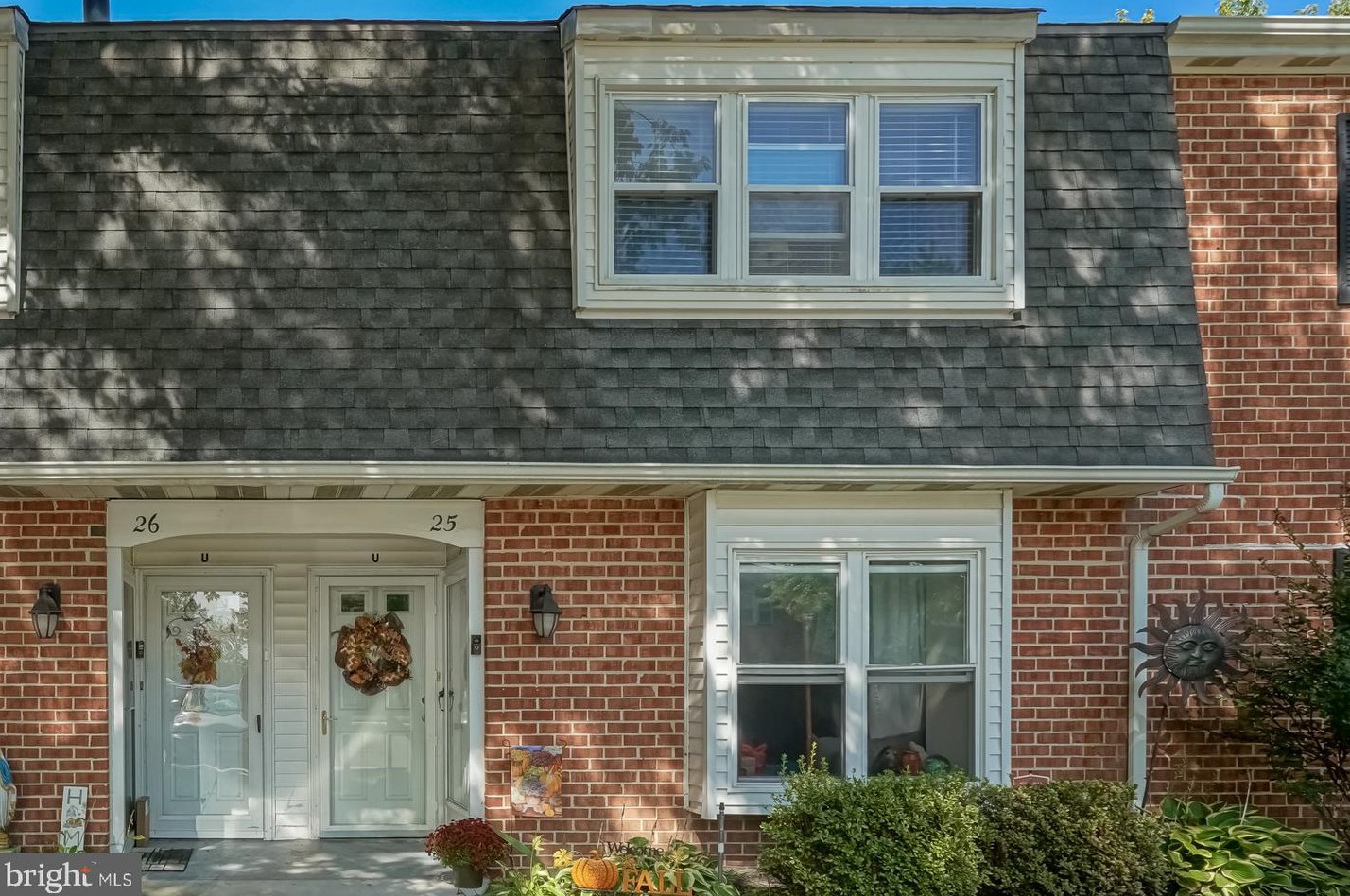 25 Deborah Ln, Elm, NJ 08037-1820