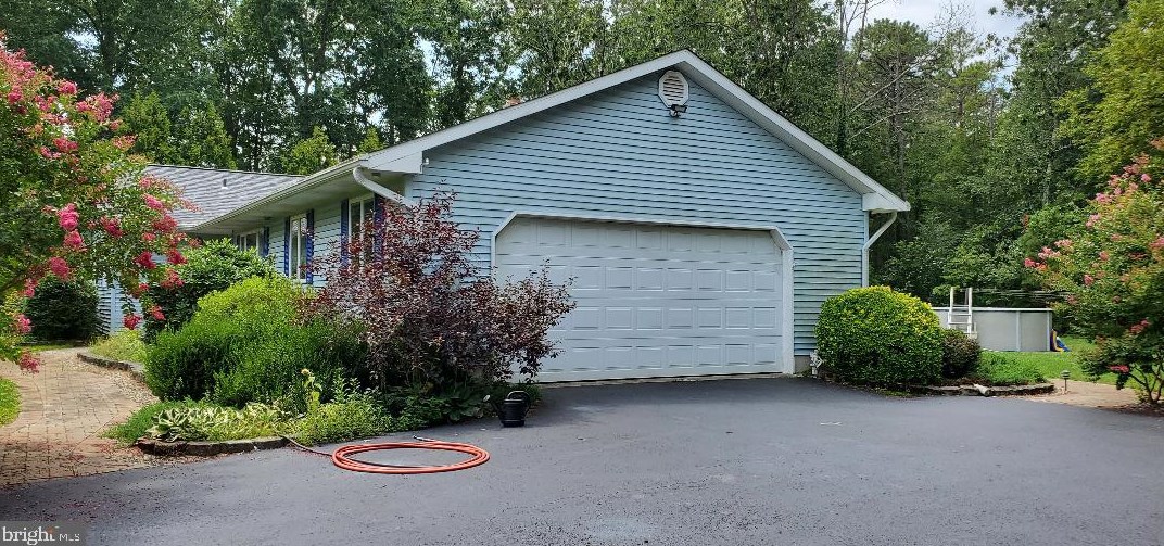 3451 Hankins Rd, Elm, NJ 08037-3741