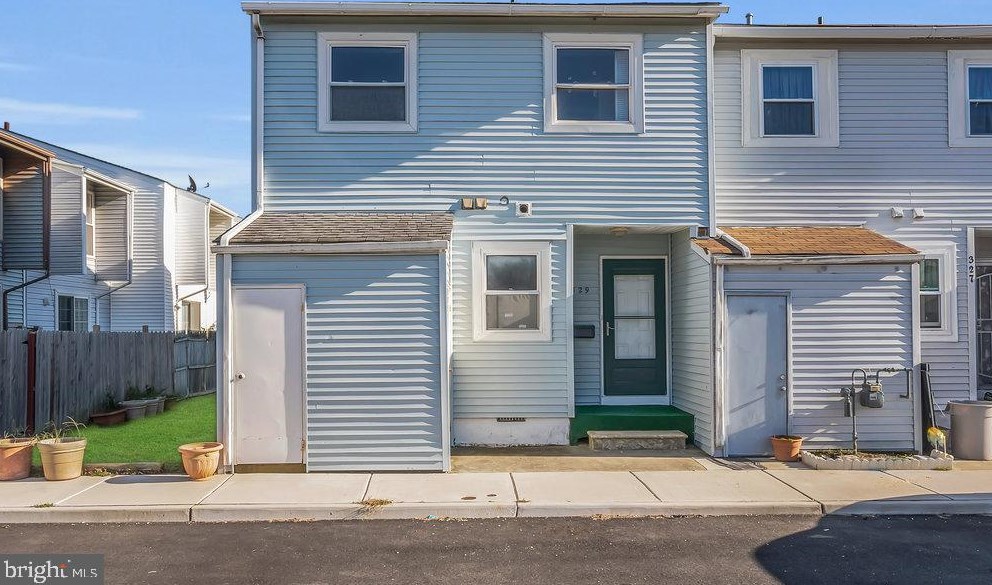 329 Hampshire Dr, Atlantic City, NJ 08406