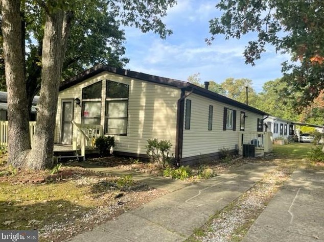 6 Fawn Ln, Egg Harbor, NJ 08215