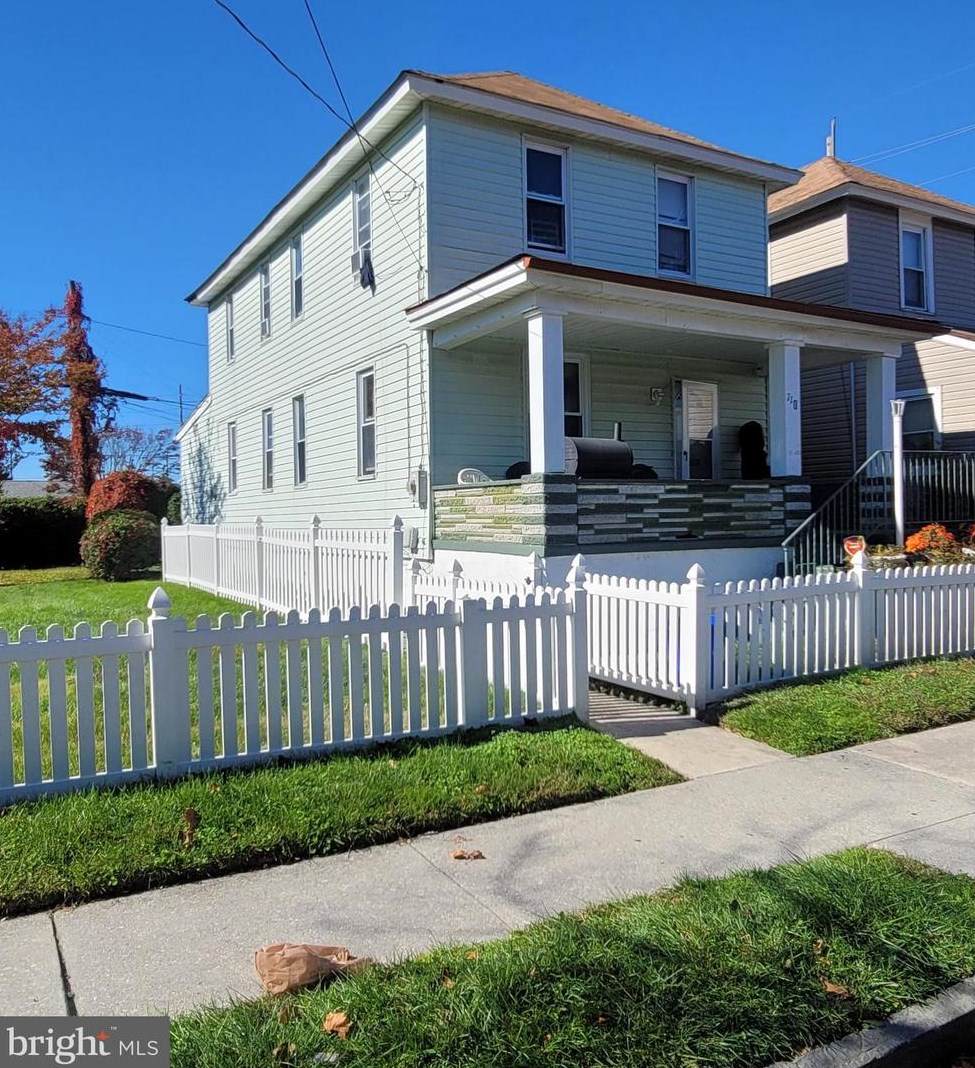 710 Michigan Ave, Atlantic City, NJ 08401-3033