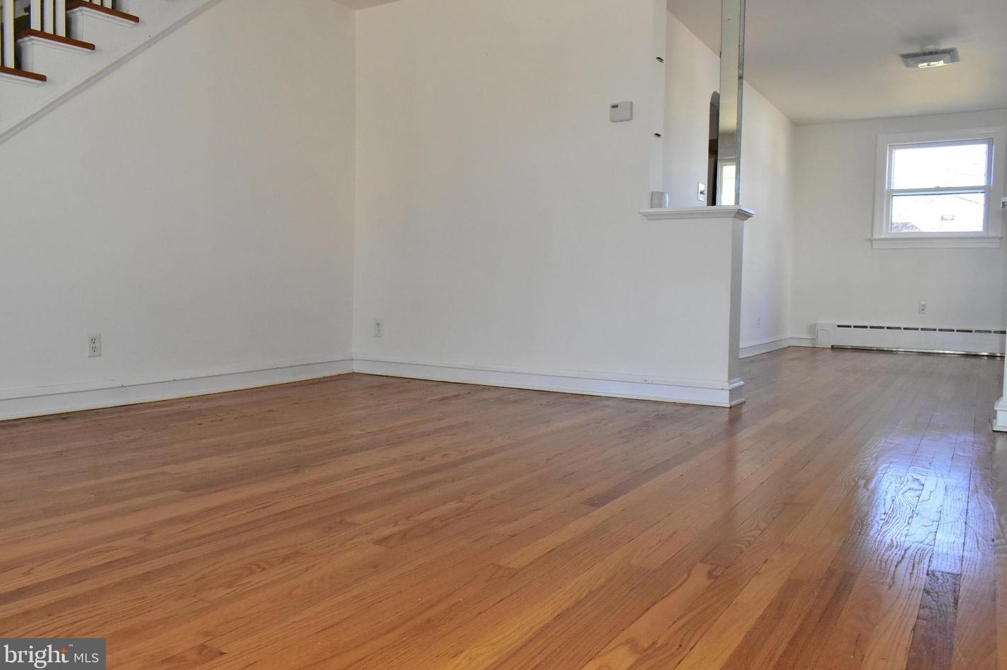 551 Grape St, Elm, NJ 08037