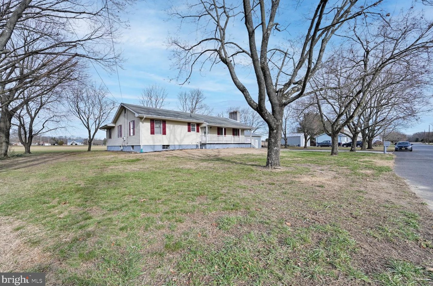 112 Louis Dr, Vineland, NJ 08360