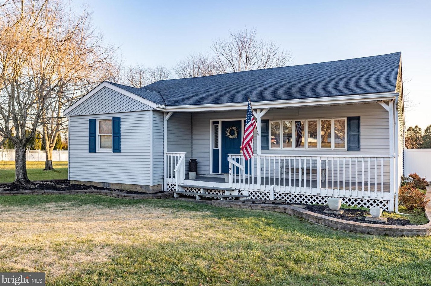 127 Weymouth Rd, Vineland, NJ 08360-8721