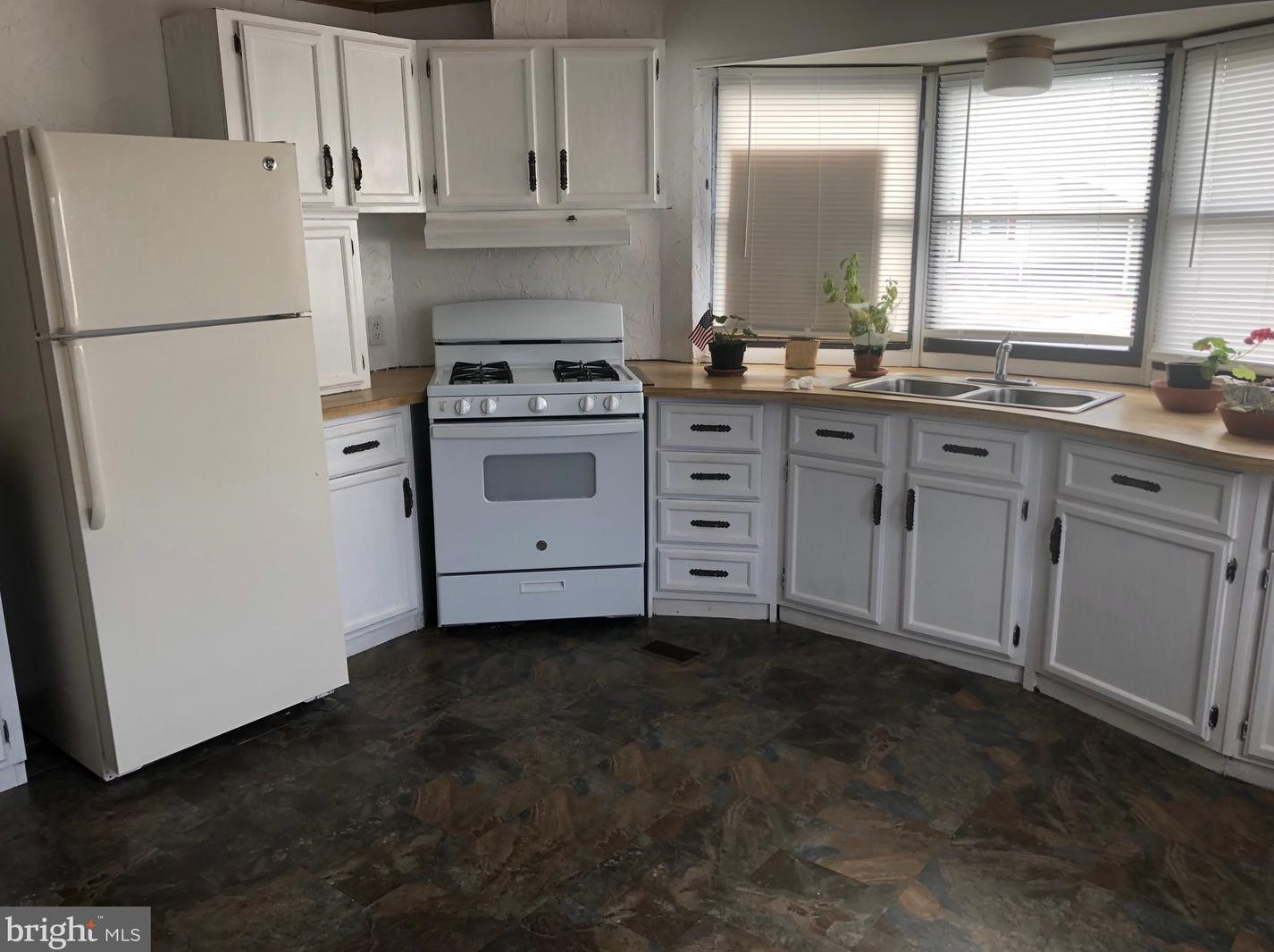 475 Pilgrim Way, Buena Vista Township, NJ 08310