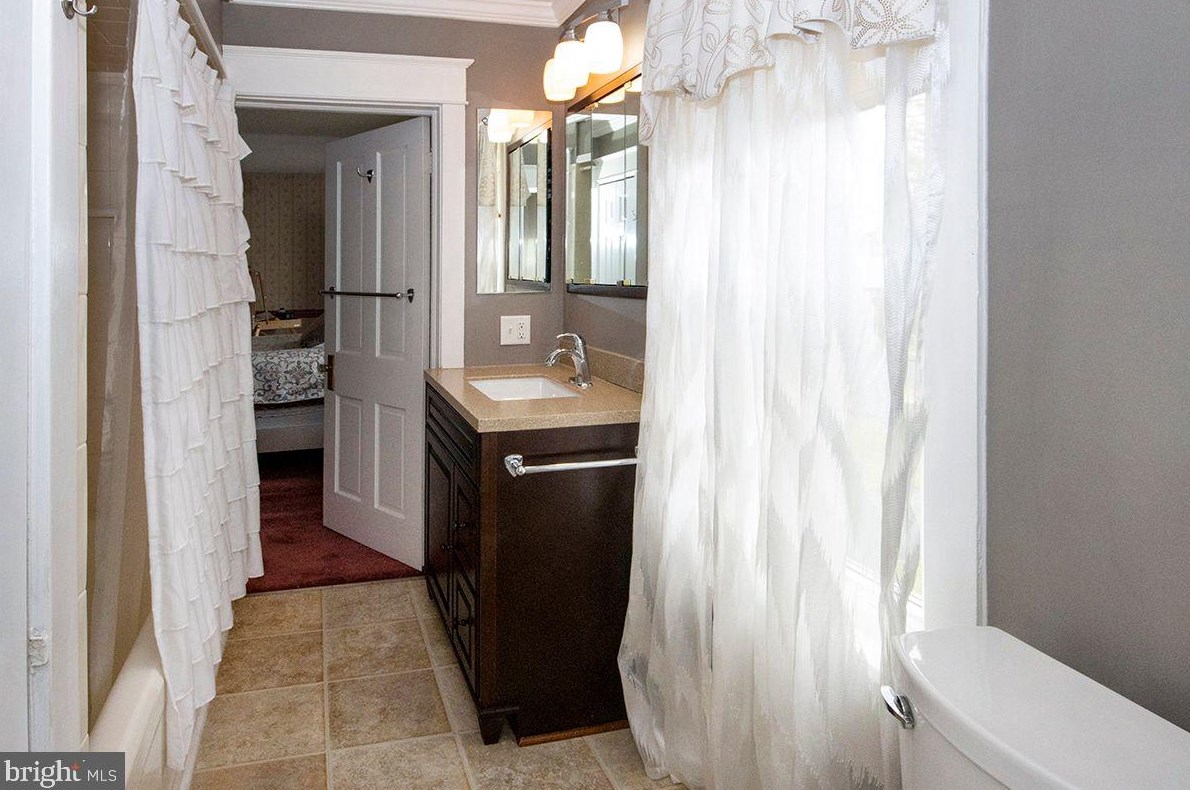 339 Central Ave, Elm NJ  08037-1636 exterior