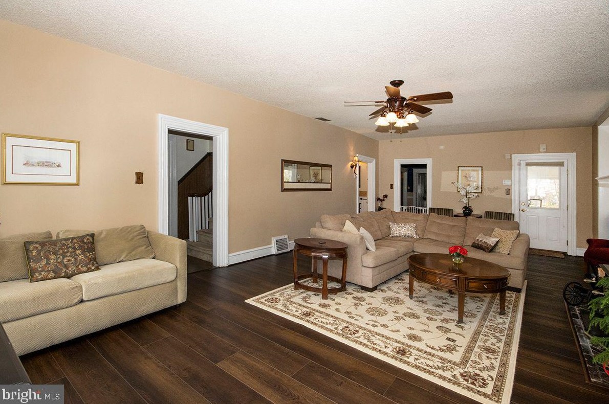 339 Central Ave, Elm NJ  08037-1636 exterior