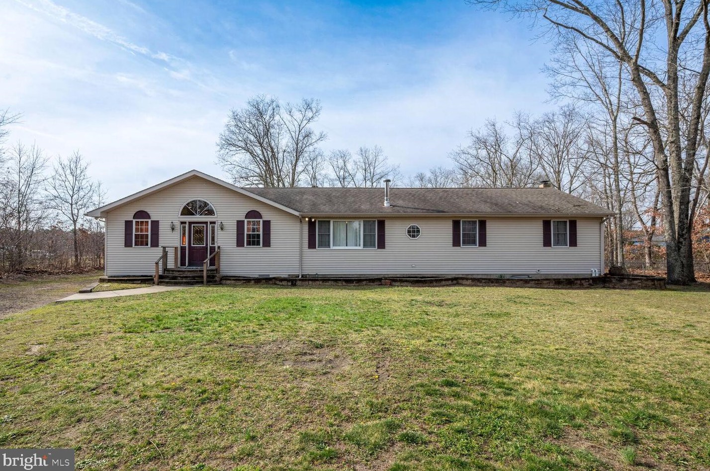 3867 Moores Ave, Elm, NJ 08037-3724