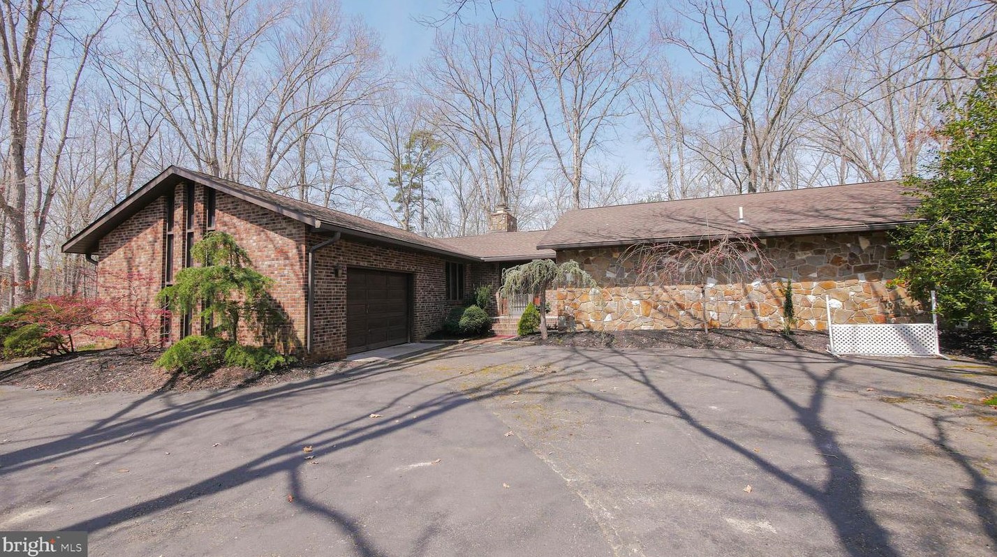 196 Golden Eagle Dr, Elm, NJ 08037-8418