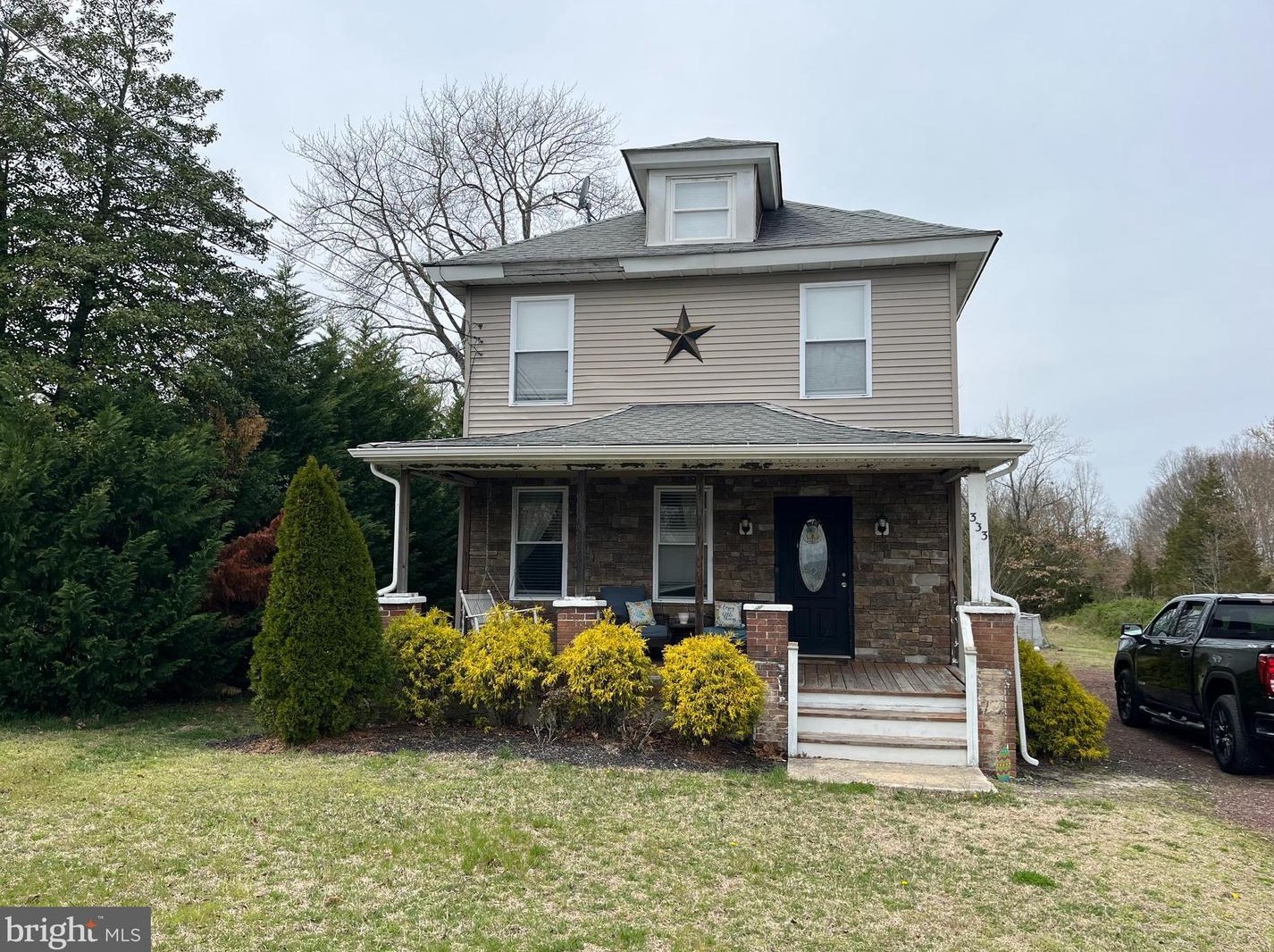 333 Fairview Ave, Elm, NJ 08037-1901