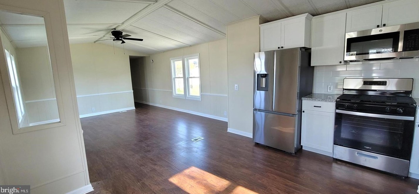 409 Captain Smith Ln, Buena Vista Township, NJ 08310
