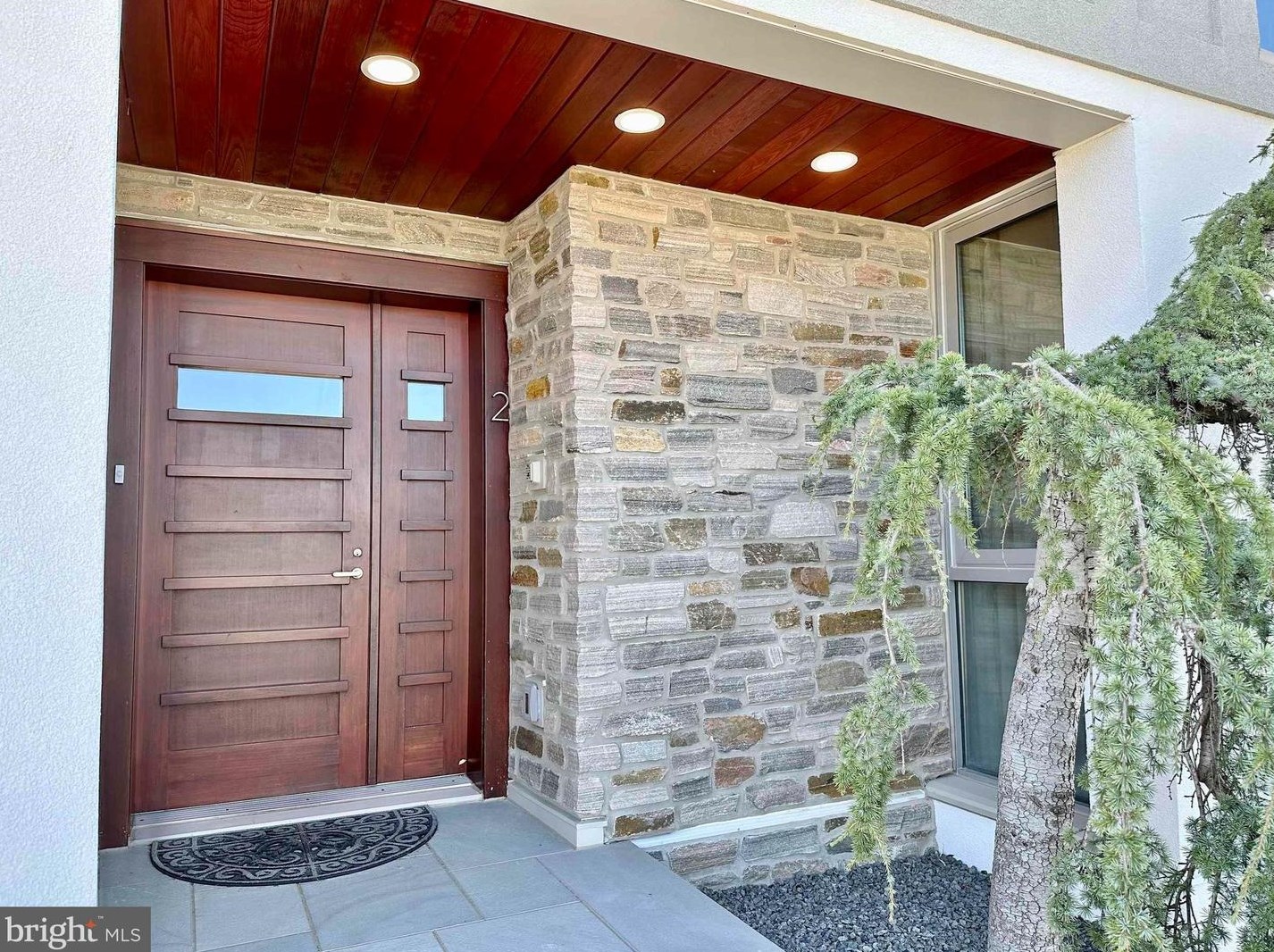 2 Ocean Dr W, Brigantine City, NJ 08203