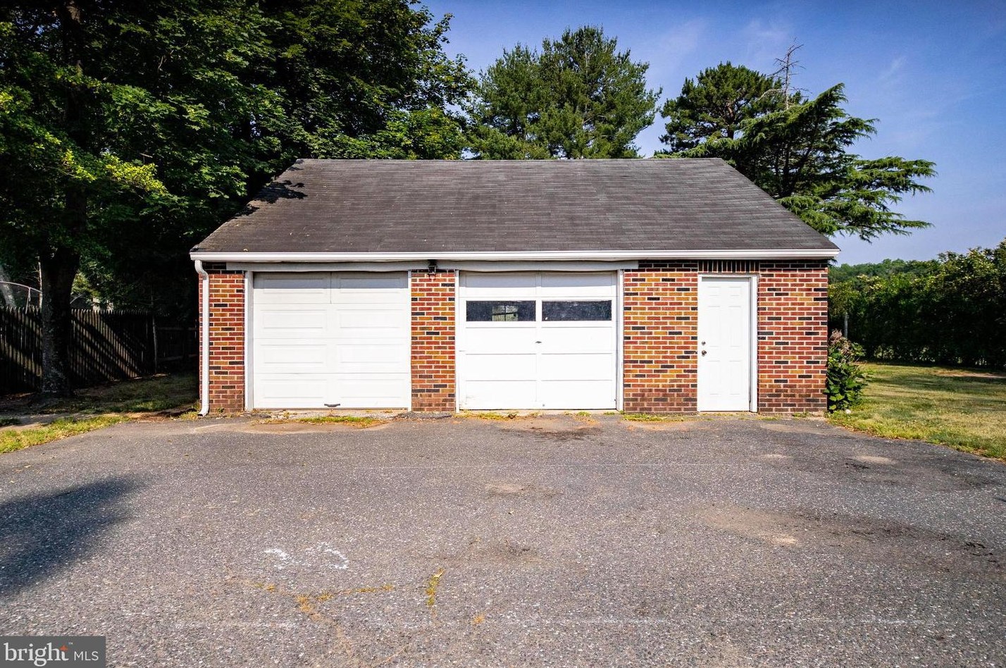 602 S Brewster Rd, Vineland, NJ 08360