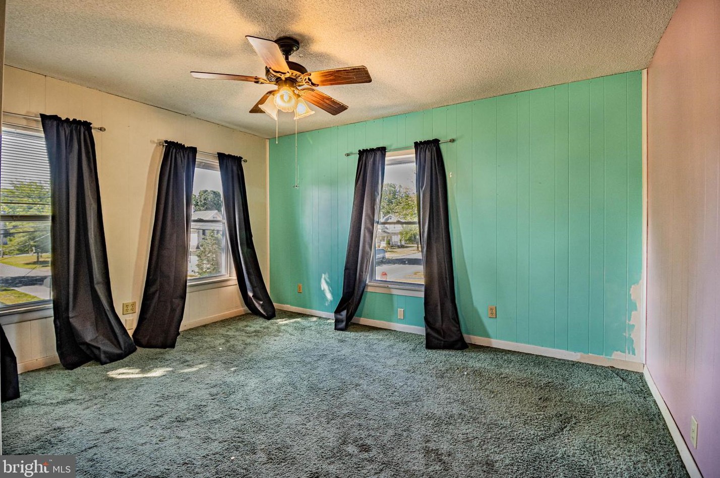 425 Pleasant St, Elm NJ 08037-1550 exterior