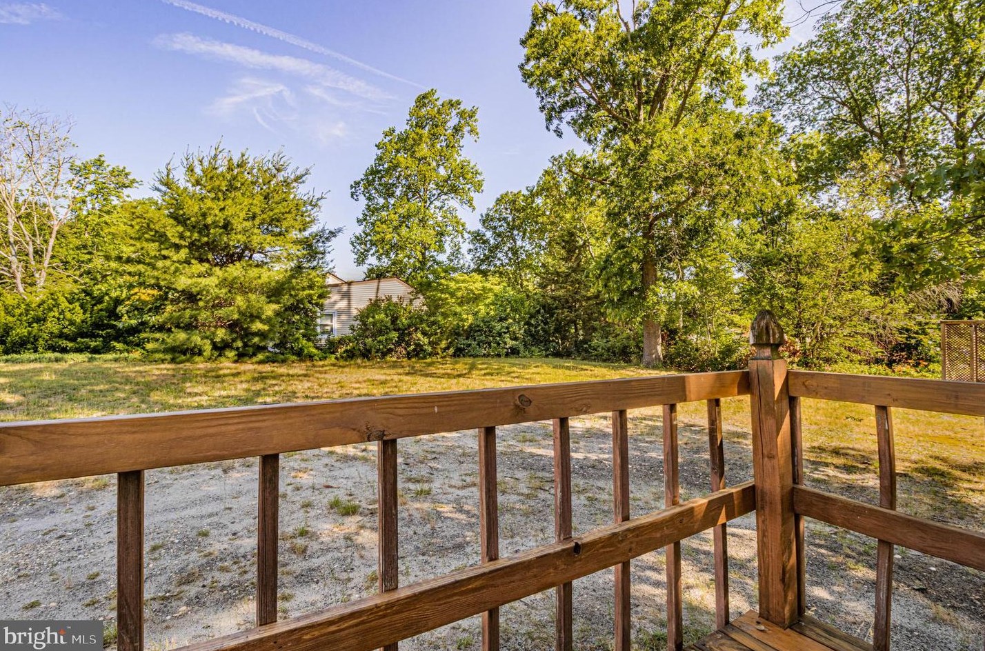 425 Pleasant St, Elm NJ 08037-1550 exterior