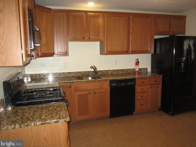 321 Fairview Ave, Elm, NJ 08037