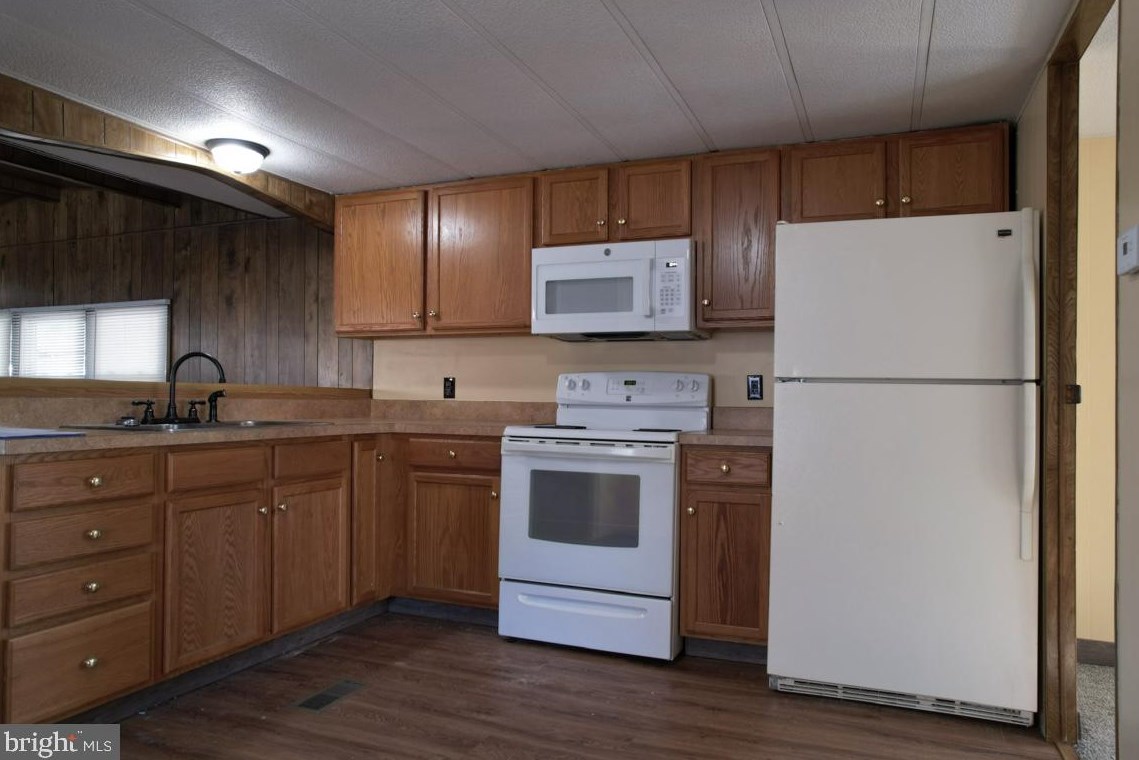 118 Country Ln, Buena Vista Township, NJ 08310