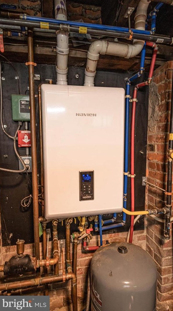 563 Central Ave, Elm NJ 08037-1646 exterior