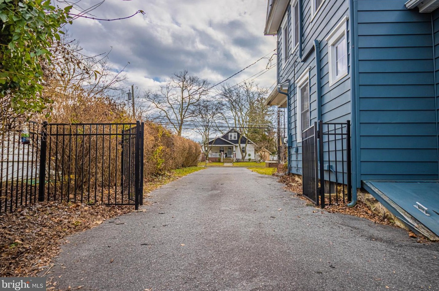 563 Central Ave, Elm NJ 08037-1646 exterior