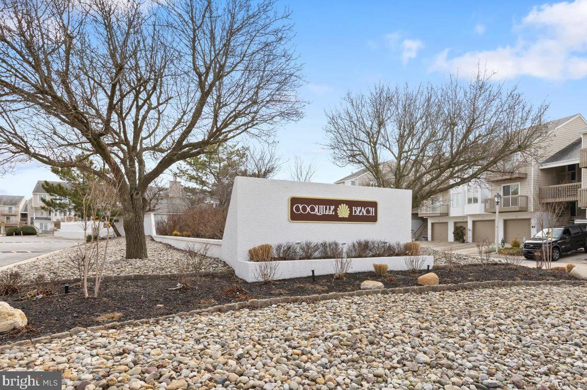 6 Coquille Beach Dr, Brigantine City, NJ 08203-1149