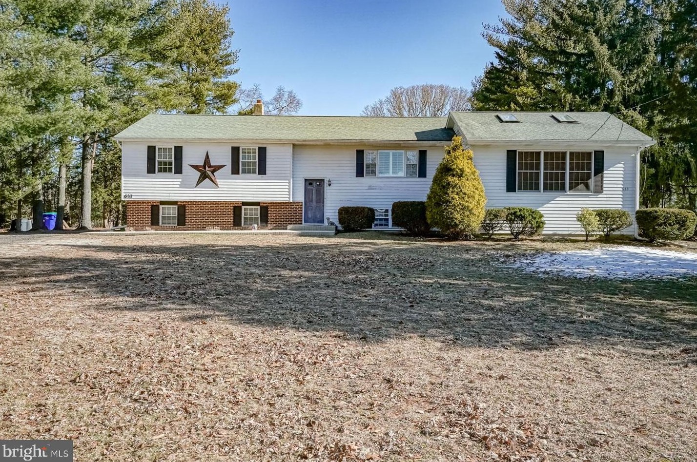 633 N 1st Rd, Elm, NJ 08037