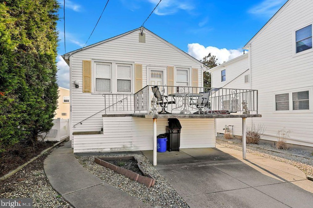 202 N Fredericksburg Ave, Atlantic City, NJ 08406