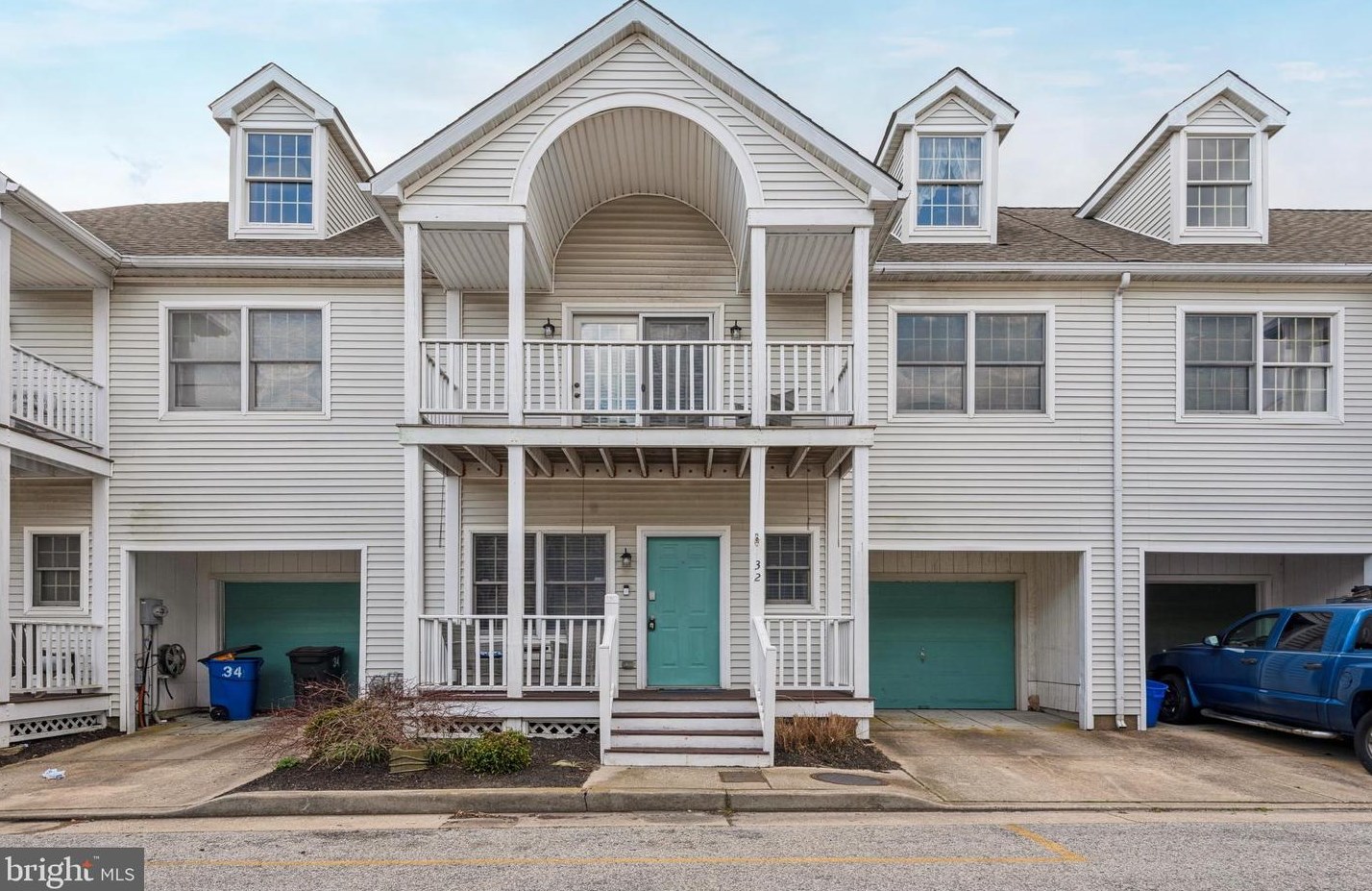 32 Schooner Ct, Atlantic City, NJ 08401