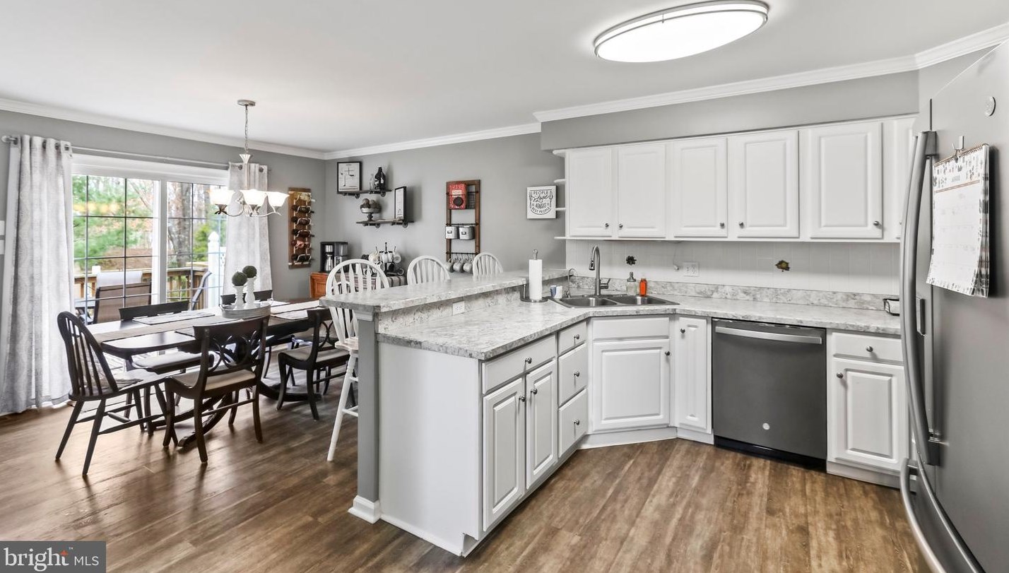 54 Kay Dr, Elm NJ  08037-1203 exterior