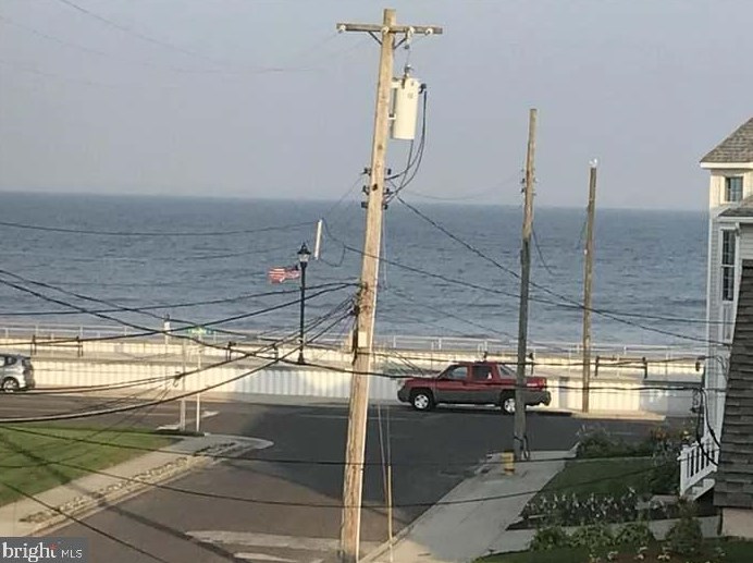210 14th St, Brigantine City NJ 08203-3223 exterior