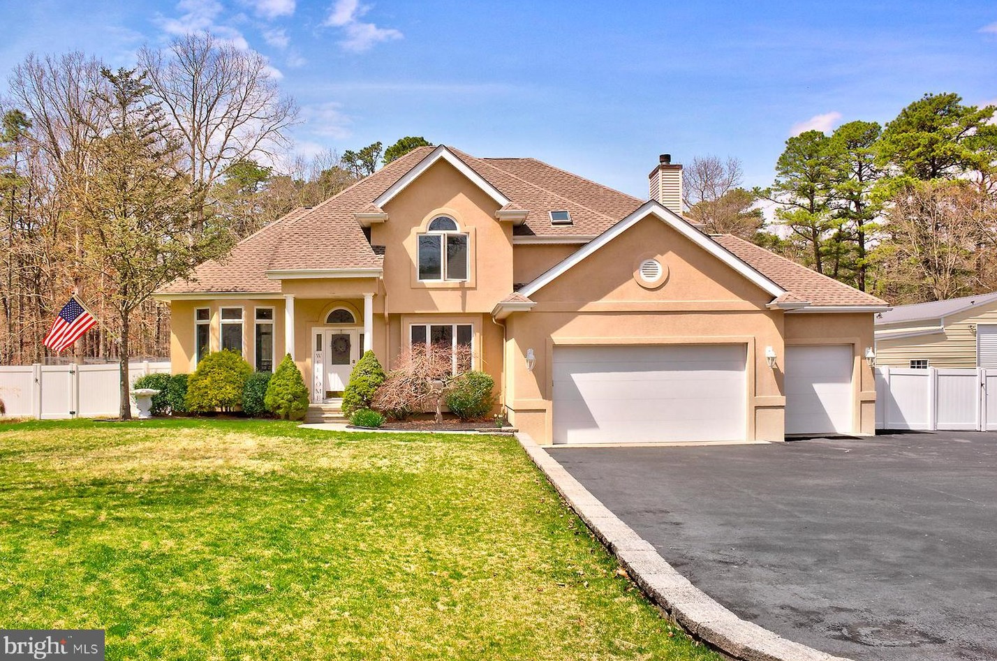 127 Genoa Ave, Egg Harbor, NJ 08215-3526