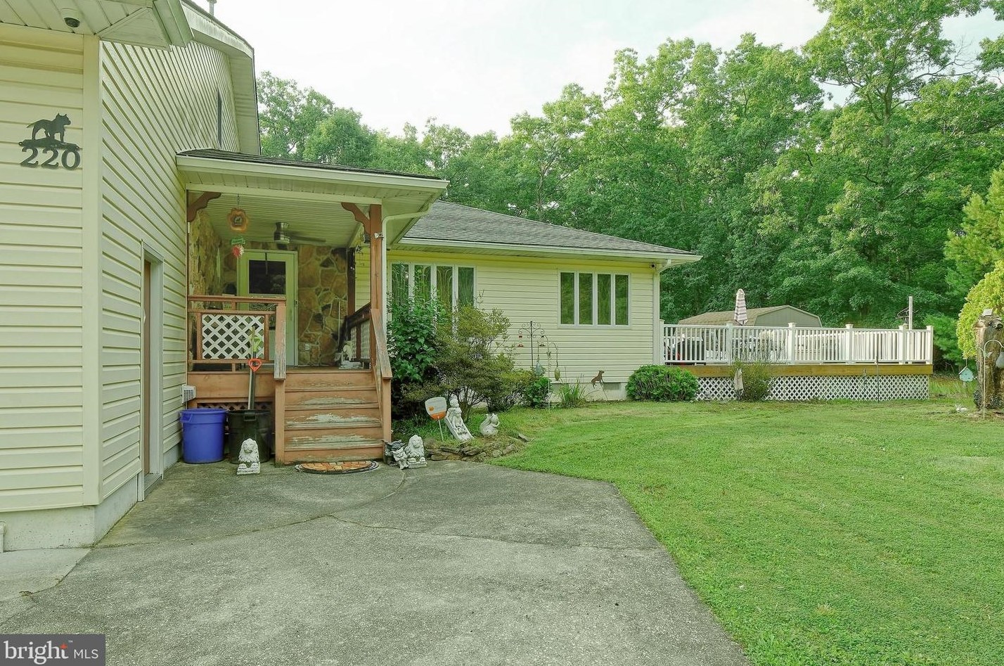 220 Weymouth Rd, Elm, NJ 08037