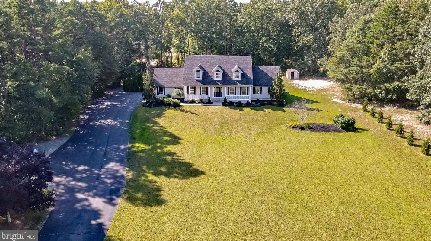 877 7th St, Elm, NJ 08037