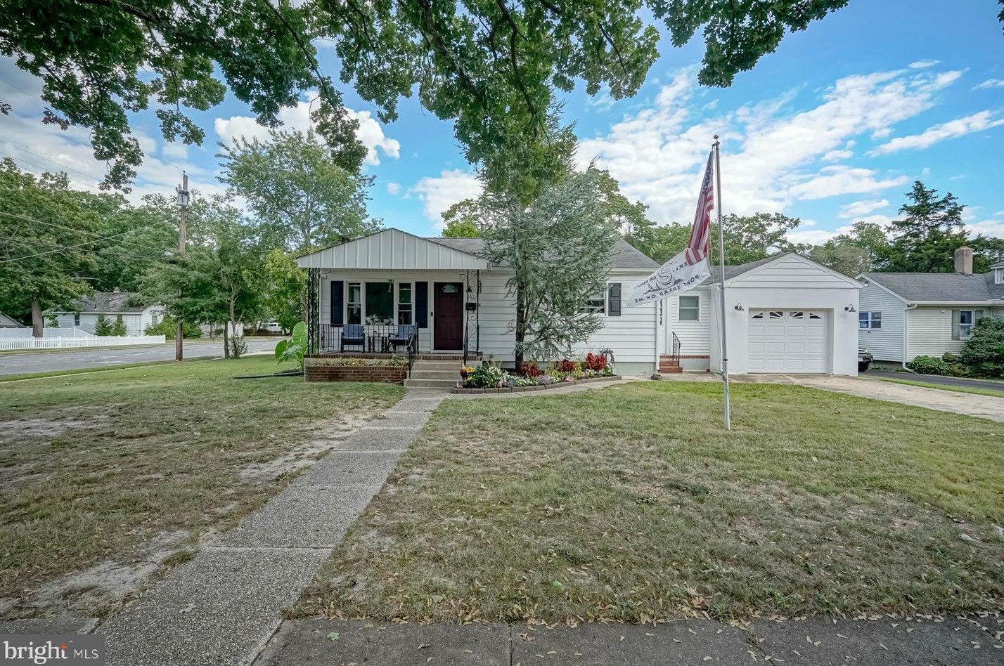 502 Passmore Ave, Elm, NJ 08037