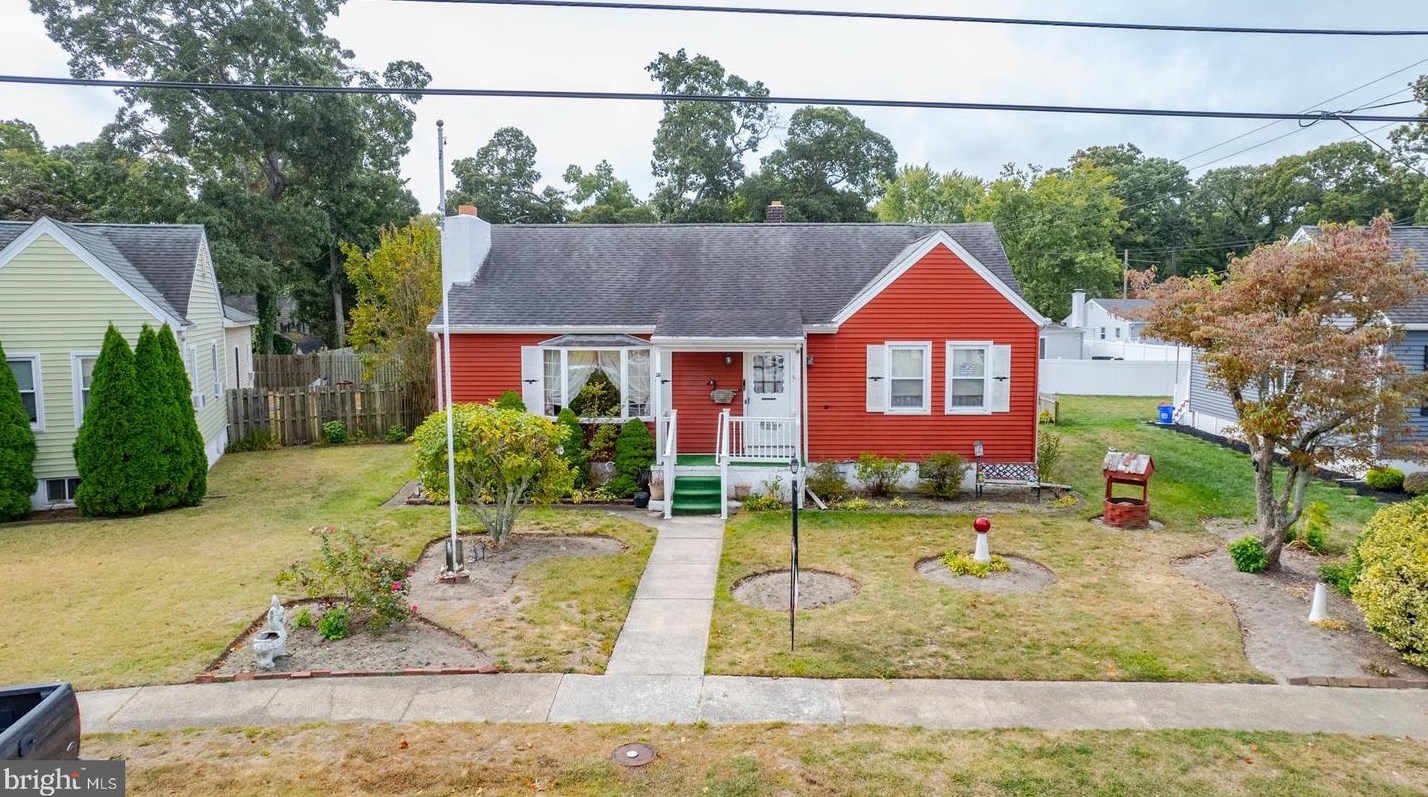10 Forrest Dr, Northfield, NJ 08225