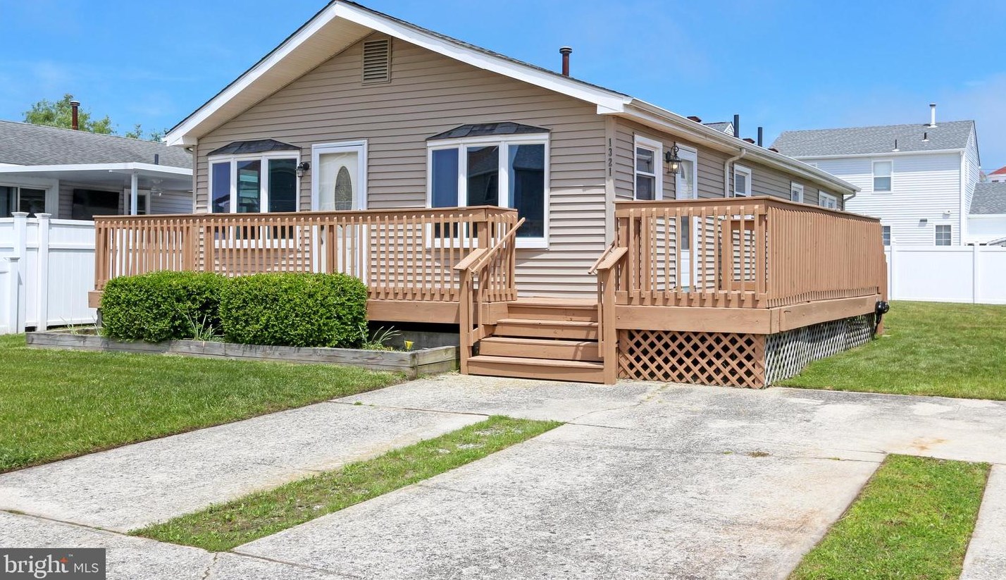 1321 Quimet Rd, Brigantine City, NJ 08203