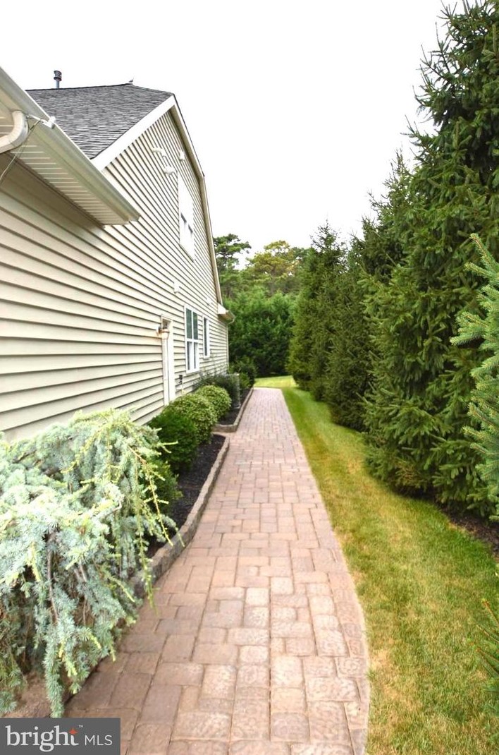 498 Country Club Dr, Egg Harbor, NJ 08215