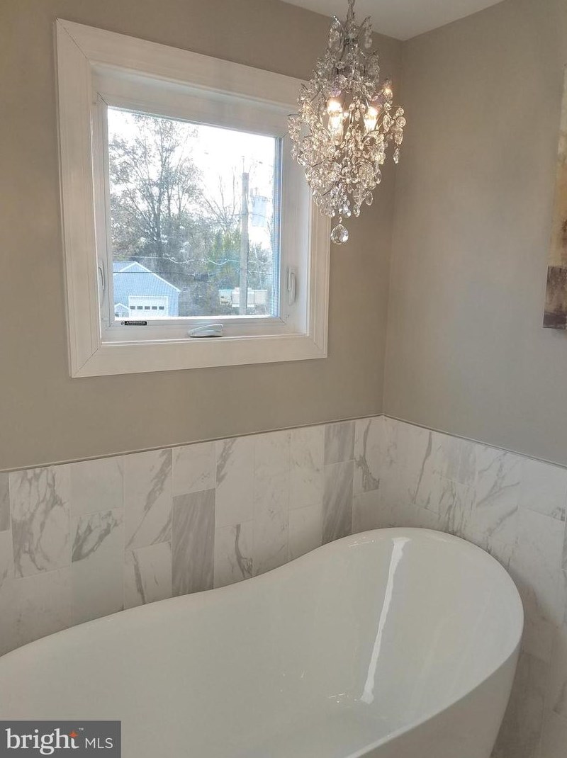 703 Devon Rd, Moorestown NJ 08057-1644 exterior